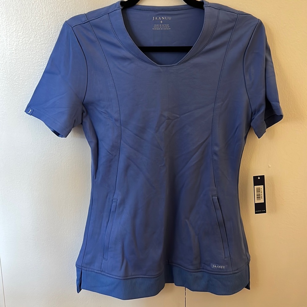 NWT Jaanuu Scrub Top Ceil Blue